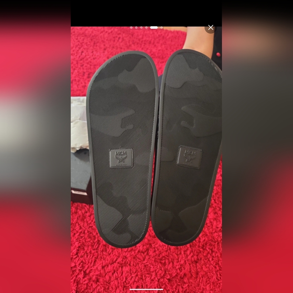 NEW MCM MONOGRAM PRINT RUBBER SLIDES - Picture 9 of 10